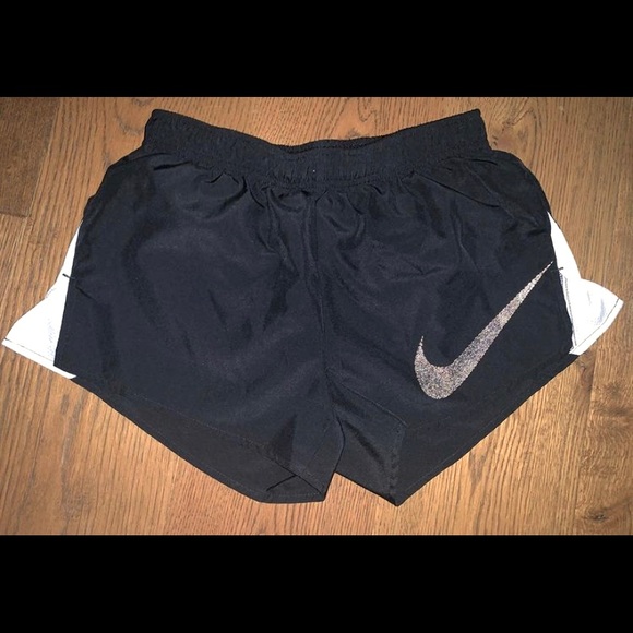 Nike shorts - Picture 1 of 2